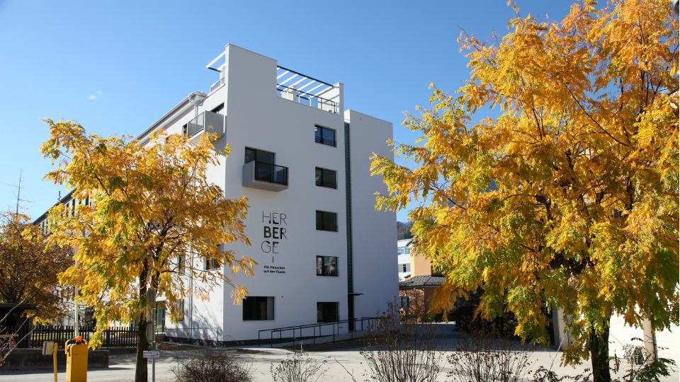 Barmherzige Schwestern Innsbruck Herberge Flüchtlinge Saggen Sennstraße Menschen auf der Flucht